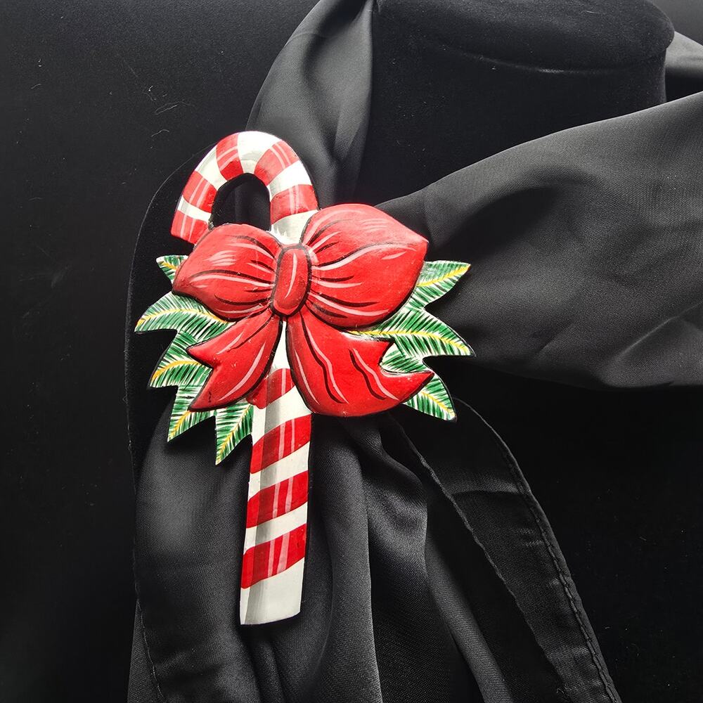 Hand Painted Wood Candy Cane Scarf Clip Ring Slide Charm Vintage 1980s